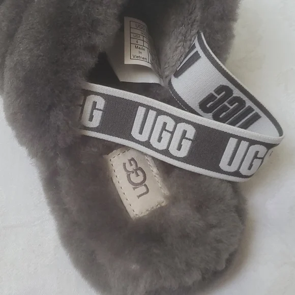 Ugg Women's  Fluff Yeah Slide Slippers - Picture 5 of 8
